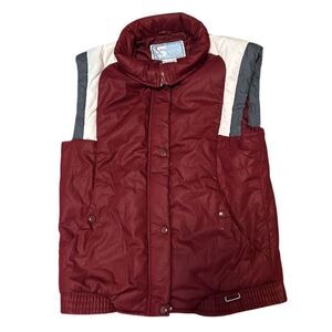 Vintage Women's Burgundy Puffer Vest Size S Casual Winter Outerwear